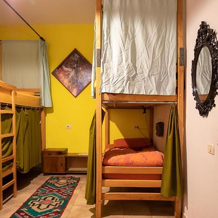 Mi Casa Es Tu Casa - Shkodra Backpackers Hostel מראה חיצוני תמונה